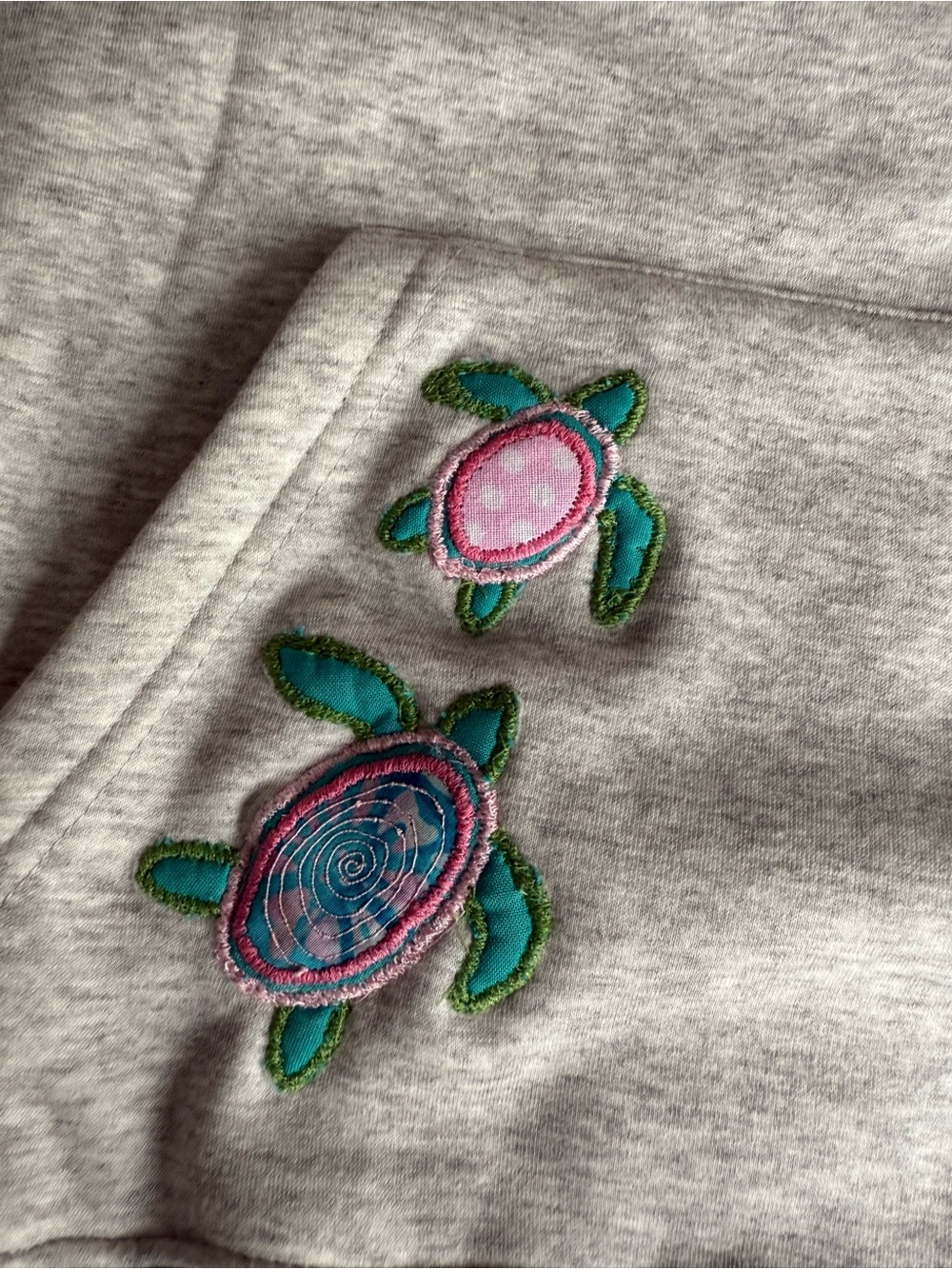 Hand stitched turtle hoodie!!! - Picture 3 of 9